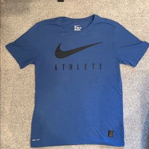 Men’s Nike t-shirt